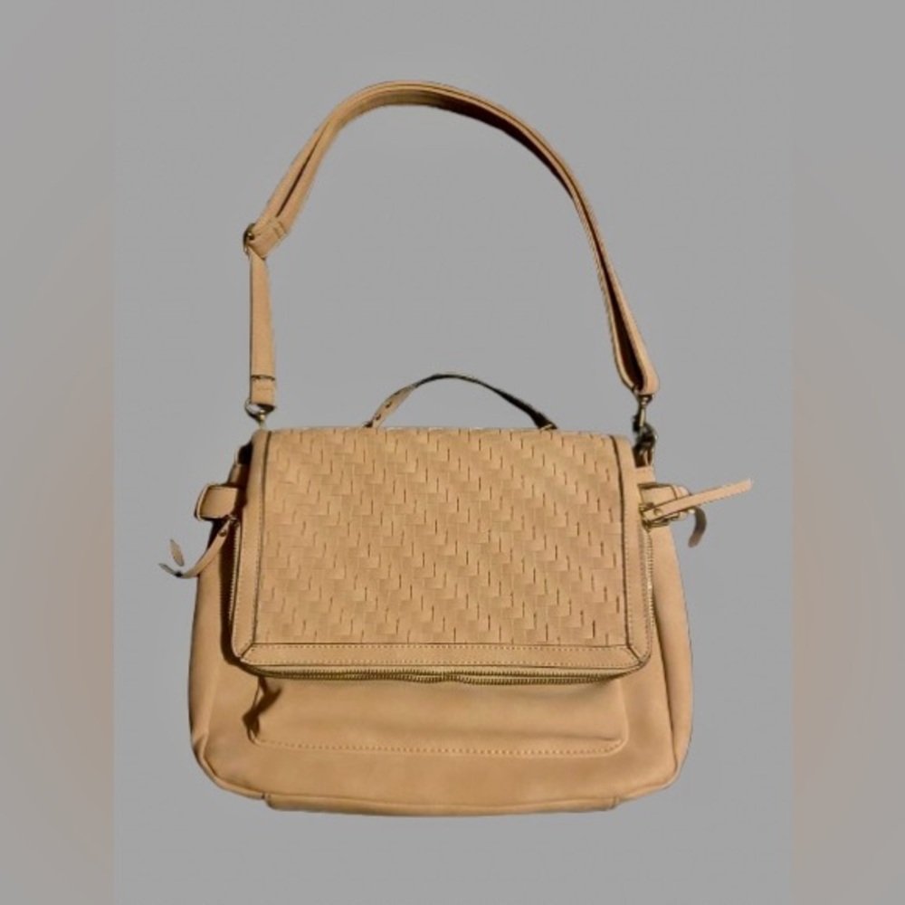 👜 Textured Flap Convertible Handbag – Beige Elegance